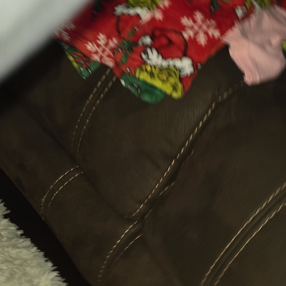 Fringed Black Bucket Bag - Picture 3 of 4